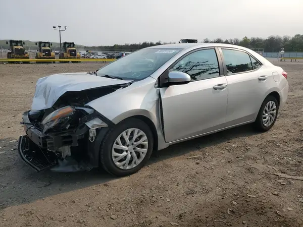 2T1BURHE2JC073654 2018 TOYOTA COROLLA - Image 1
