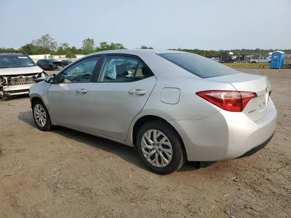 2T1BURHE2JC073654 2018 TOYOTA COROLLA - Image 2