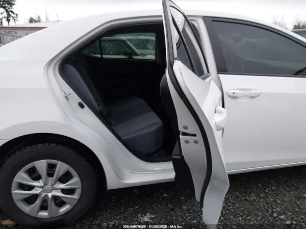2T1BURHE2JC074478 2018 TOYOTA COROLLA - Image 8