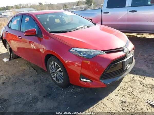 2T1BURHE2JC076098 2018 TOYOTA COROLLA - Image 1
