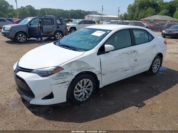 2T1BURHE2JC077199 2018 TOYOTA COROLLA - Image 2