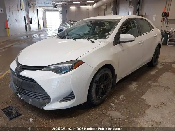 2T1BURHE2JC077817 2018 TOYOTA COROLLA - Image 2