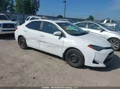 2T1BURHE2JC082399 2018 TOYOTA COROLLA