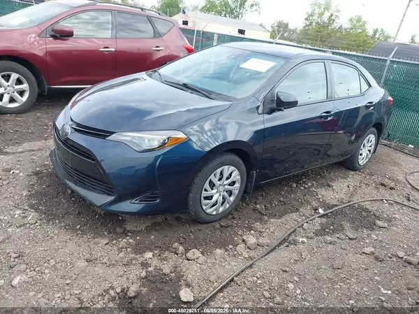 2T1BURHE2JC092723 2018 TOYOTA COROLLA - Image 2