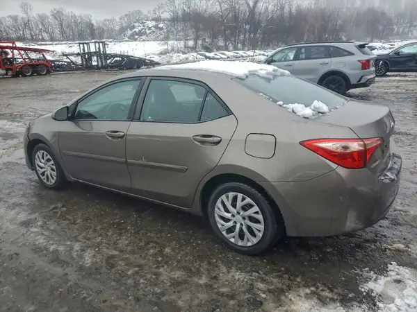 2T1BURHE2JC095945 2018 TOYOTA COROLLA - Image 2