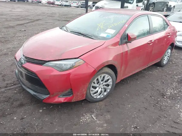 2T1BURHE2JC096822 2018 TOYOTA COROLLA - Image 2