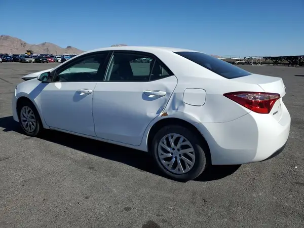 2T1BURHE2JC098182 2018 TOYOTA COROLLA - Image 2