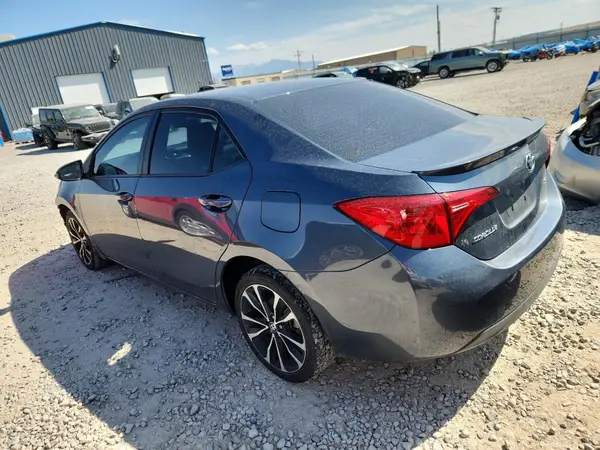 2T1BURHE2JC099493 2018 TOYOTA COROLLA - Image 2