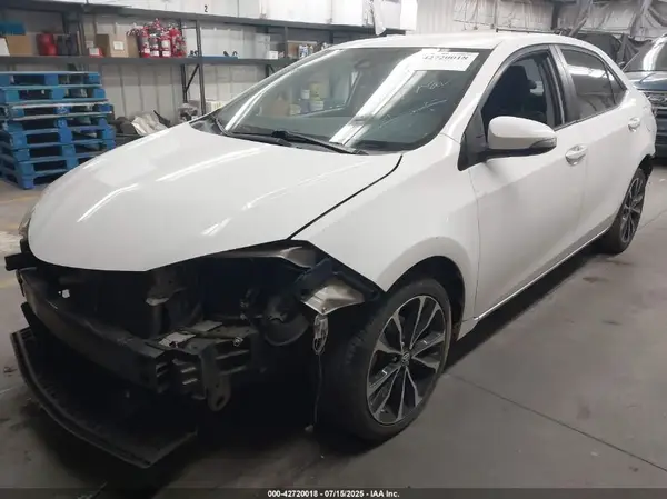 2T1BURHE2JC105163 2018 TOYOTA COROLLA - Image 2
