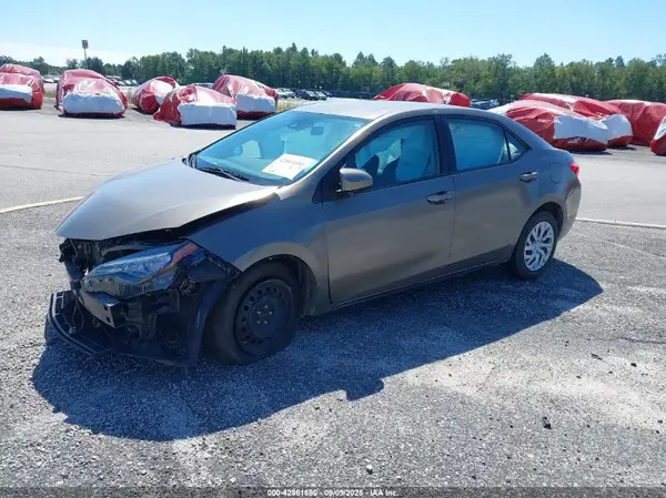 2T1BURHE2JC106412 2018 TOYOTA COROLLA - Image 2