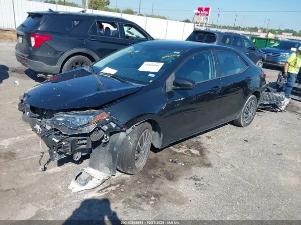 2T1BURHE2JC107088 2018 TOYOTA COROLLA - Image 2