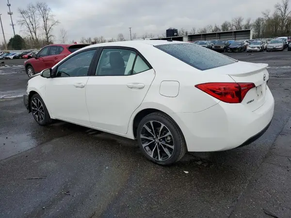 2T1BURHE2JC107110 2018 TOYOTA COROLLA - Image 2
