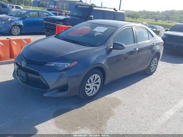 2T1BURHE2JC108063 2018 TOYOTA COROLLA - Image 2