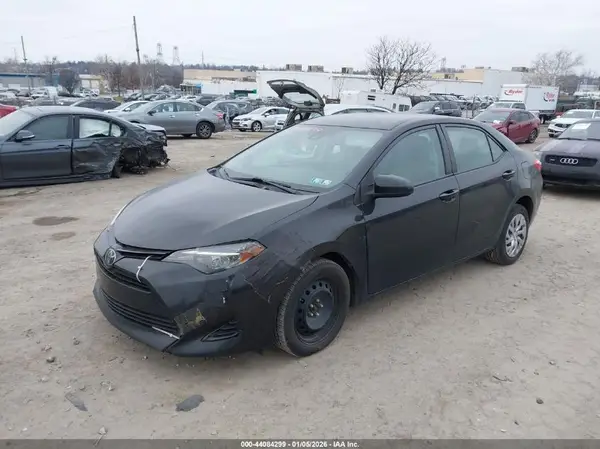 2T1BURHE2JC116776 2018 TOYOTA COROLLA - Image 2