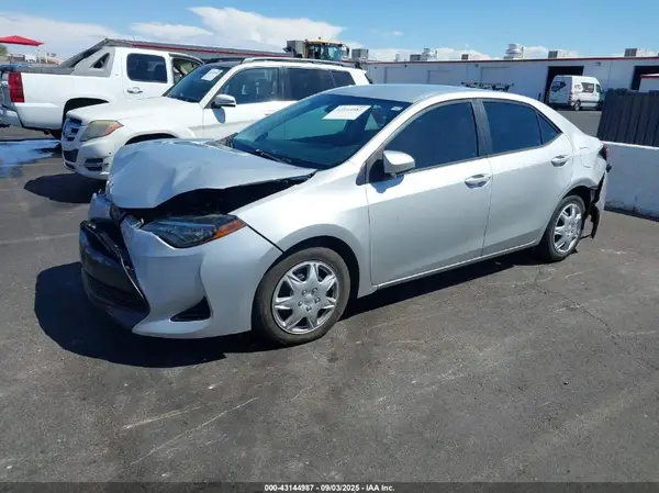 2T1BURHE2JC116941 2018 TOYOTA COROLLA - Image 2