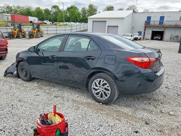 2T1BURHE2JC122111 2018 TOYOTA COROLLA - Image 2
