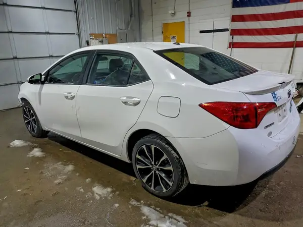 2T1BURHE2JC123002 2018 TOYOTA COROLLA - Image 2