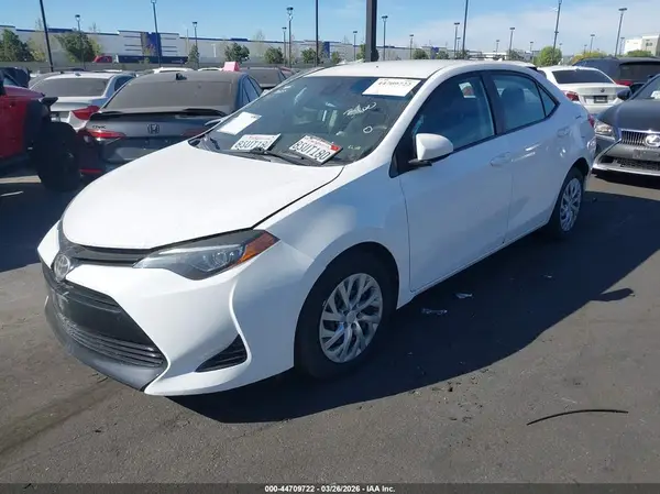 2T1BURHE2JC123615 2018 TOYOTA COROLLA - Image 2