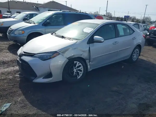 2T1BURHE2JC967122 2018 TOYOTA COROLLA - Image 2