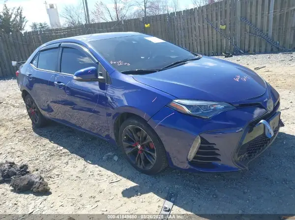 2T1BURHE2JC971901 2018 TOYOTA COROLLA - Image 1