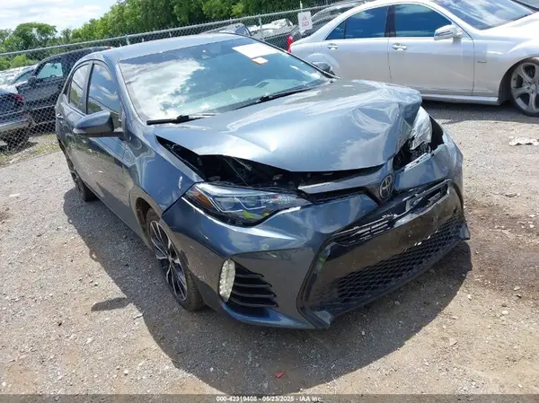 2T1BURHE2JC972806 2018 TOYOTA COROLLA - Image 1