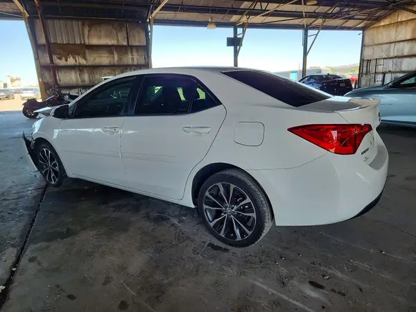 2T1BURHE2JC973132 2018 TOYOTA COROLLA - Image 2