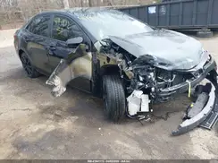 2T1BURHE2JC975043 2018 TOYOTA COROLLA