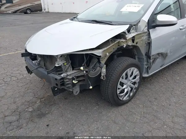 2018 TOYOTA COROLLA auction photo 6