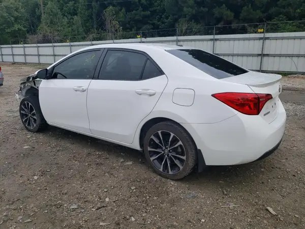 2T1BURHE2JC975933 2018 TOYOTA COROLLA - Image 2