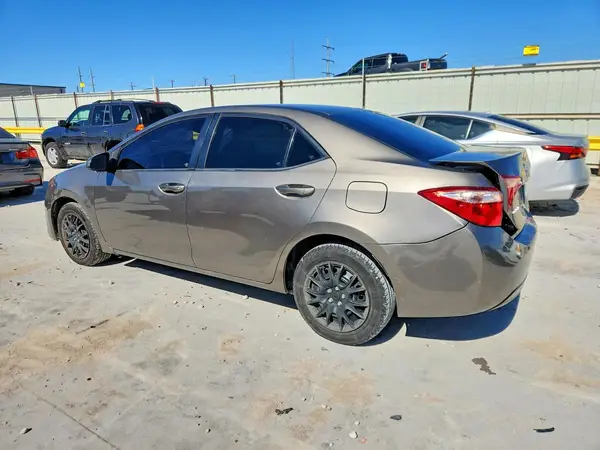 2T1BURHE2JC977326 2018 TOYOTA COROLLA - Image 2