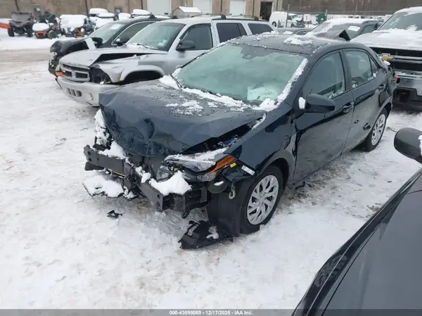 2T1BURHE2JC981652 2018 TOYOTA COROLLA - Image 2
