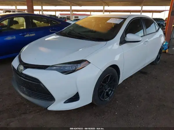 2T1BURHE2JC982364 2018 TOYOTA COROLLA - Image 2