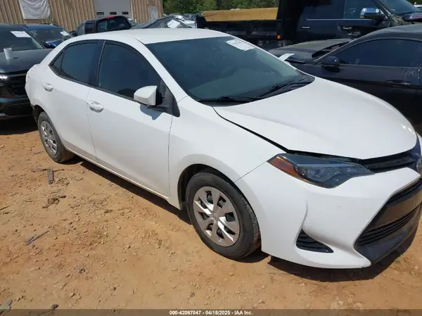 2T1BURHE2JC984146 2018 TOYOTA COROLLA - Image 1