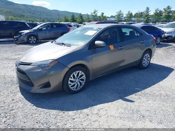 2T1BURHE2JC988844 2018 TOYOTA COROLLA - Image 2