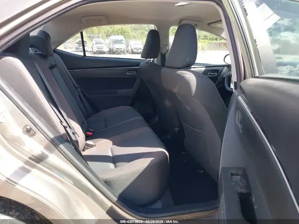 2T1BURHE2JC988844 2018 TOYOTA COROLLA - Image 8