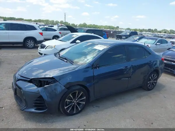 2T1BURHE2JC992893 2018 TOYOTA COROLLA - Image 2
