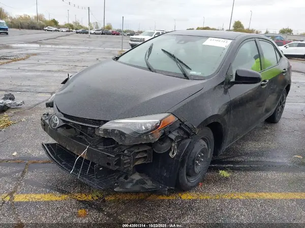 2T1BURHE2JC995681 2018 TOYOTA COROLLA - Image 2