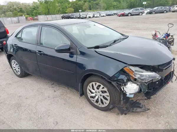 2T1BURHE2KC125981 2019 TOYOTA COROLLA - Image 1