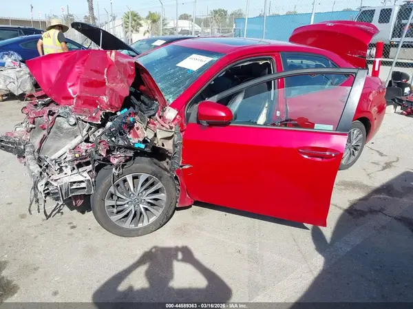 2T1BURHE2KC140772 2019 TOYOTA COROLLA - Image 2