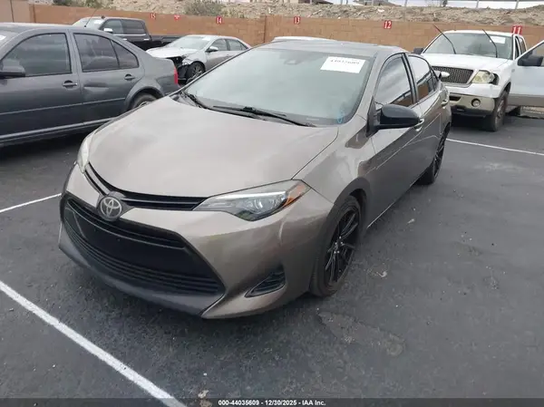 2T1BURHE2KC140917 2019 TOYOTA COROLLA - Image 2