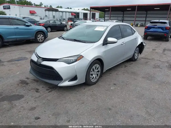 2T1BURHE2KC145793 2019 TOYOTA COROLLA - Image 2