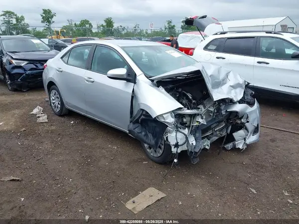 2T1BURHE2KC146071 2019 TOYOTA COROLLA - Image 1