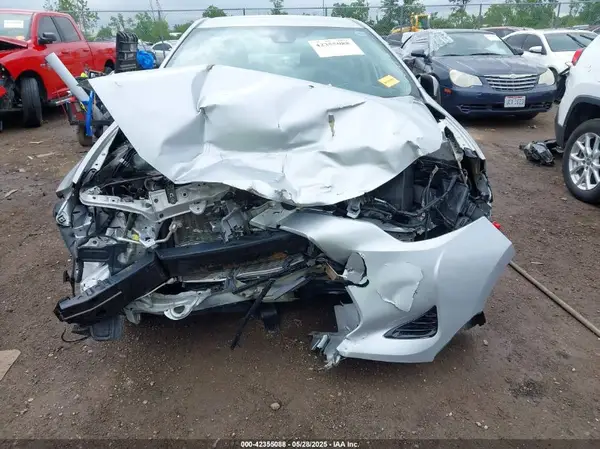 2T1BURHE2KC146071 2019 TOYOTA COROLLA - Image 8