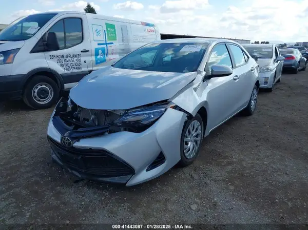 2T1BURHE2KC152131 2019 TOYOTA COROLLA - Image 2