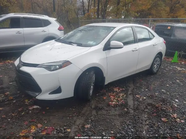 2T1BURHE2KC154039 2019 TOYOTA COROLLA - Image 2