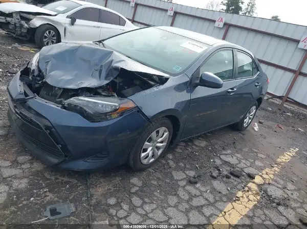 2T1BURHE2KC186022 2019 TOYOTA COROLLA - Image 2