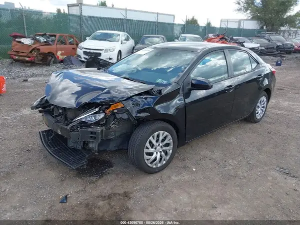 2T1BURHE2KC195948 2019 TOYOTA COROLLA - Image 2