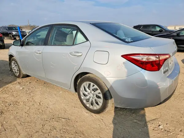 2T1BURHE2KC202333 2019 TOYOTA COROLLA - Image 2