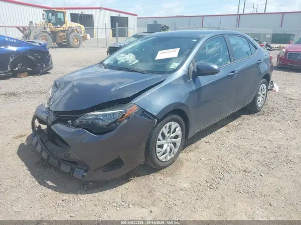 2T1BURHE2KC205975 2019 TOYOTA COROLLA - Image 2