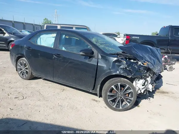 2T1BURHE2KC210013 2019 TOYOTA COROLLA - Image 1